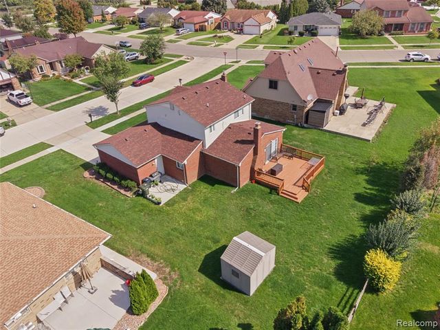 2870 Marlbank Drive, Sterling Heights, MI 48310