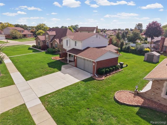2870 Marlbank Drive, Sterling Heights, MI 48310