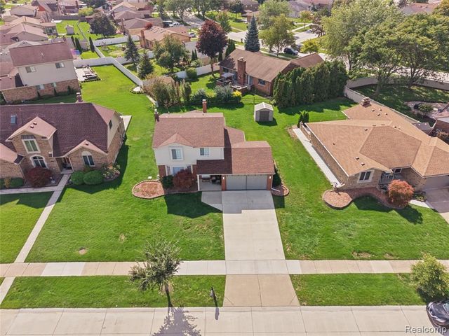 2870 Marlbank Drive, Sterling Heights, MI 48310