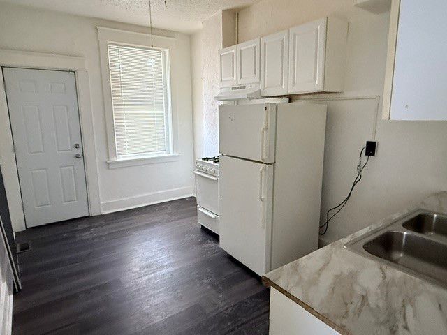 511 Main St, E Pittsburgh, PA 15112