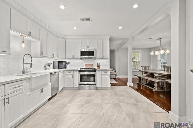 4759 Sweetbriar St, Baton Rouge, LA 70808