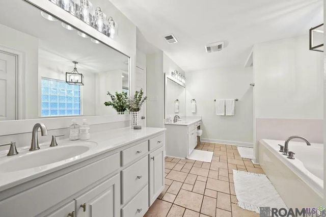 4759 Sweetbriar St, Baton Rouge, LA 70808
