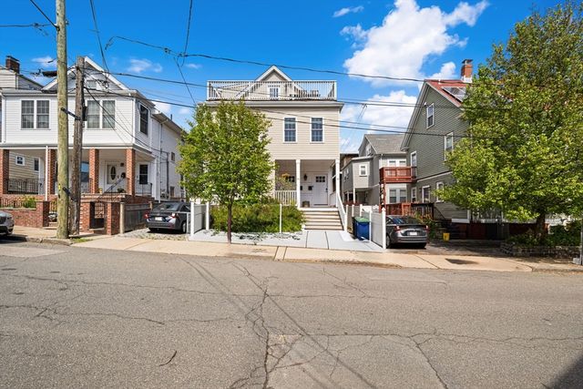 36-38 Fenwick 38, Somerville, MA 02145