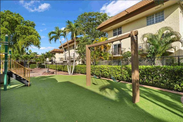 8600 SW 109th Ave 4-101, Miami, FL 33173