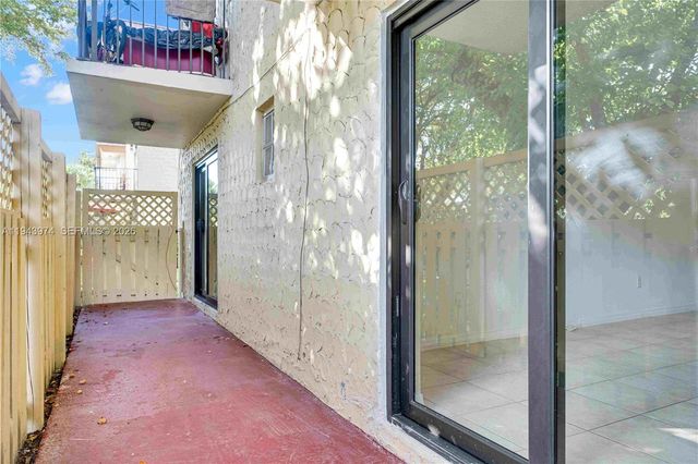 8600 SW 109th Ave 4-101, Miami, FL 33173