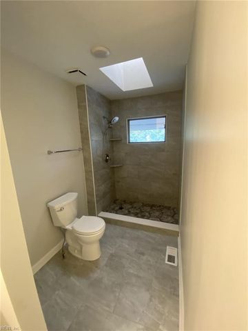 988 Kela CRES, Virginia Beach, VA 23451