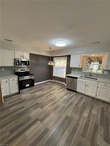 988 Kela CRES, Virginia Beach, VA 23451