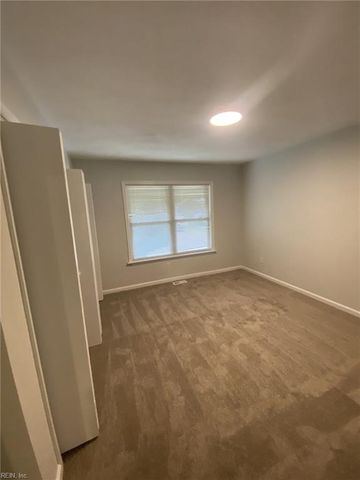 988 Kela CRES, Virginia Beach, VA 23451