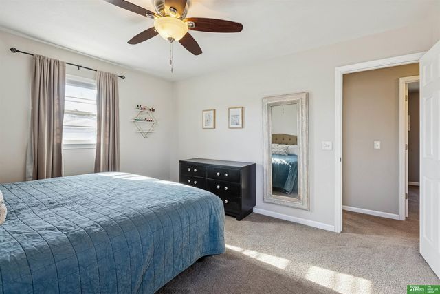 4905 S 95th Circle, Omaha, NE 68127