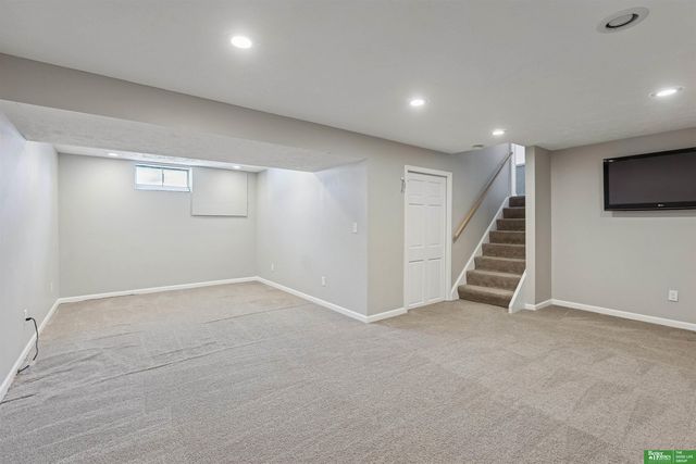 4905 S 95th Circle, Omaha, NE 68127