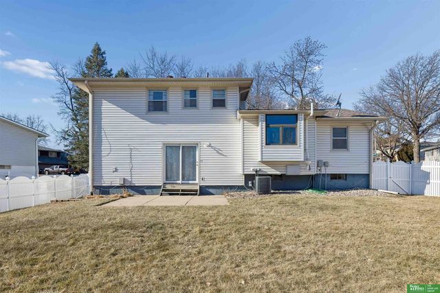 4905 S 95th Circle, Omaha, NE 68127