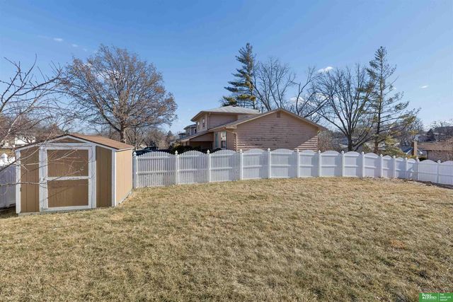 4905 S 95th Circle, Omaha, NE 68127