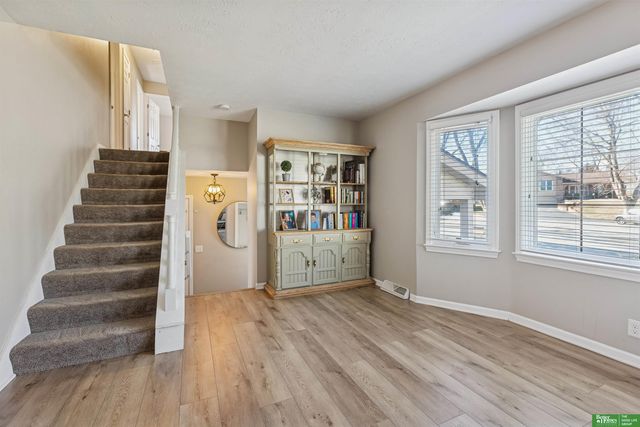 4905 S 95th Circle, Omaha, NE 68127