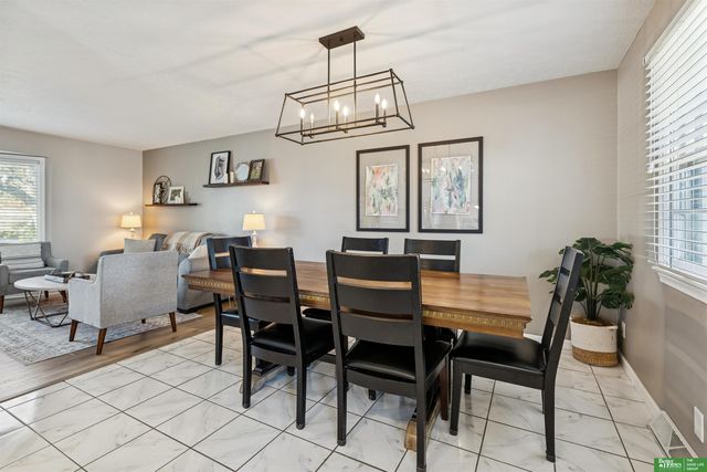 4905 S 95th Circle, Omaha, NE 68127