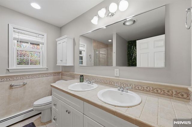 14 Birchwood Pass, West Milford, NJ 07480
