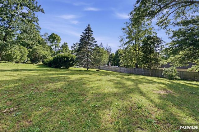 14 Birchwood Pass, West Milford, NJ 07480