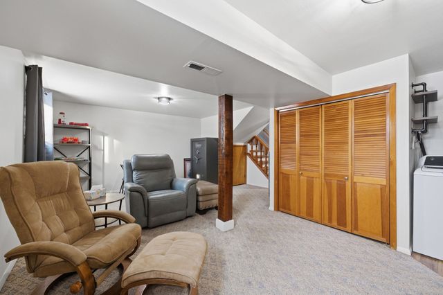 3326 S Elizabeth Ave, Wichita, KS 67217