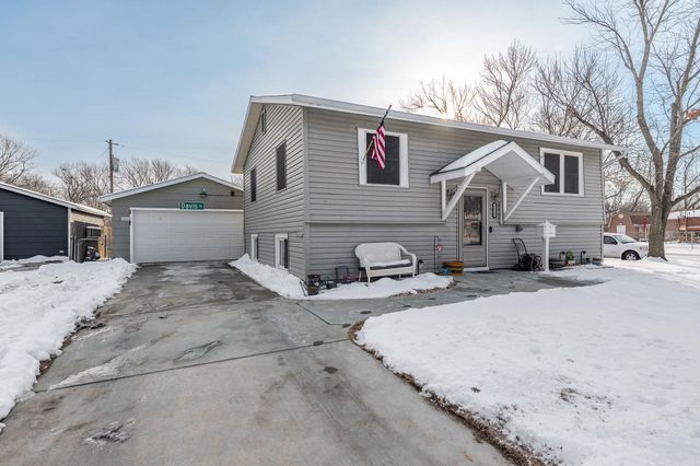 3326 S Elizabeth Ave, Wichita, KS 67217