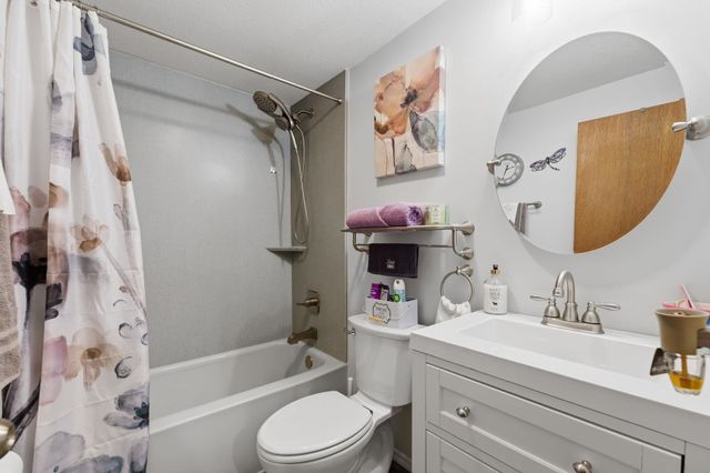 3326 S Elizabeth Ave, Wichita, KS 67217