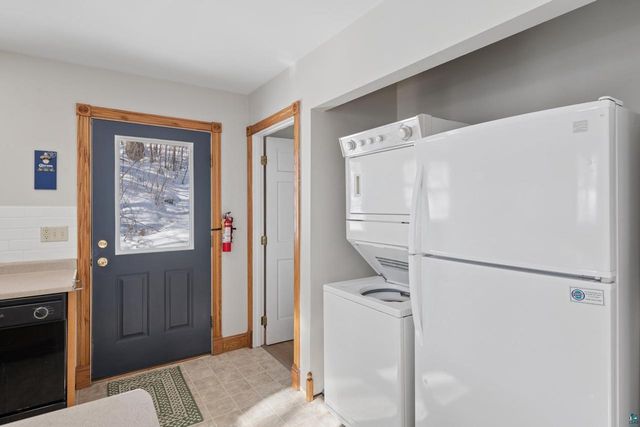 33 S 4th St, Bayfield, WI 54814