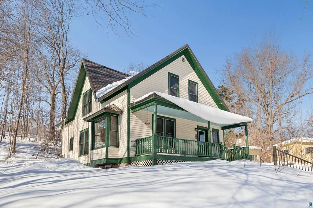 33 S 4th St, Bayfield, WI 54814