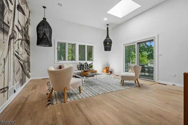 154 Brentwood Dr, South Orange Village Twp., NJ 07079