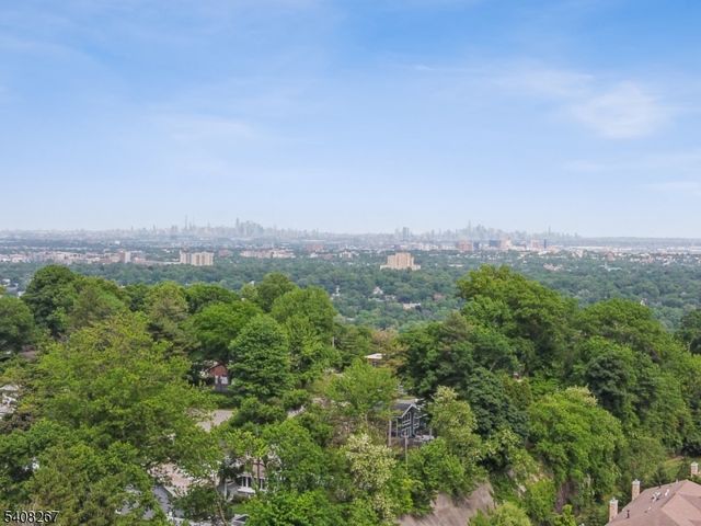 154 Brentwood Dr, South Orange Village Twp., NJ 07079