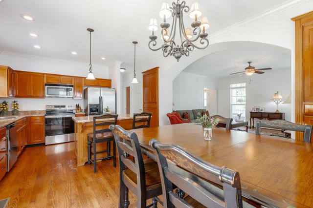 385 Olivia Lane, Soddy Daisy, TN 37379