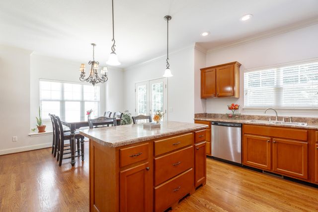 385 Olivia Lane, Soddy Daisy, TN 37379