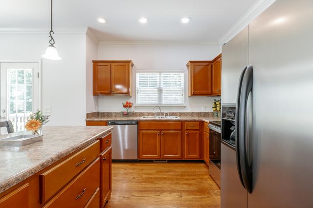 385 Olivia Lane, Soddy Daisy, TN 37379