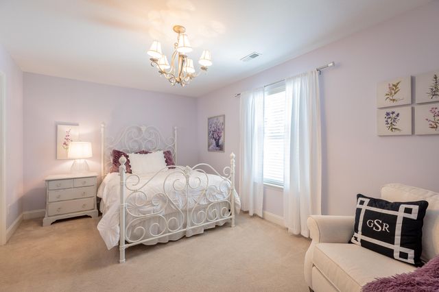 385 Olivia Lane, Soddy Daisy, TN 37379