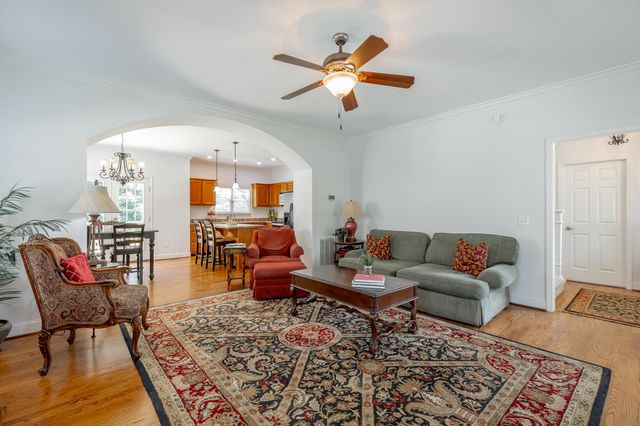 385 Olivia Lane, Soddy Daisy, TN 37379