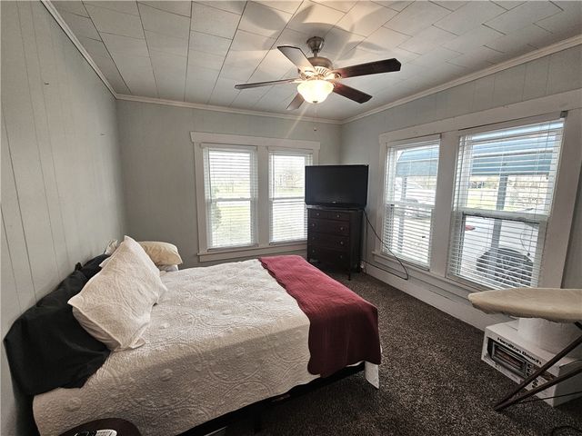 706 W Navasota Street, Groesbeck, TX 76642