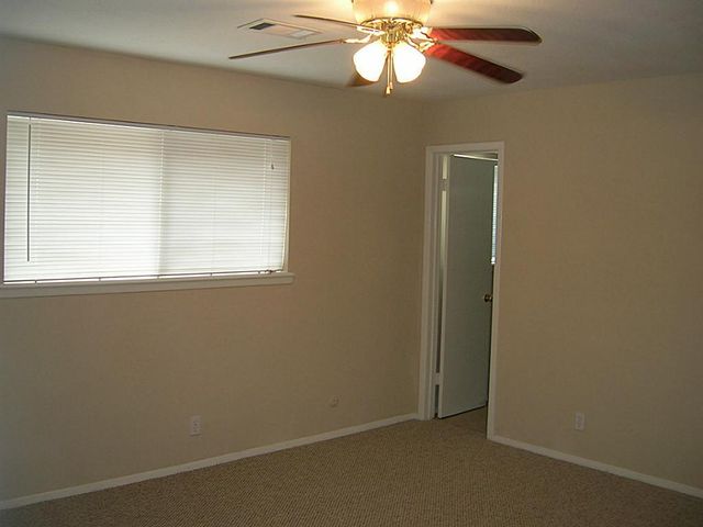 15342 Willowwind Ci, Houston, TX 77071