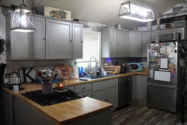 72 Ashwood Lane, Yellville, AR 72687