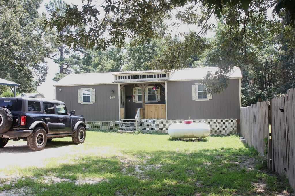 72 Ashwood Lane, Yellville, AR 72687