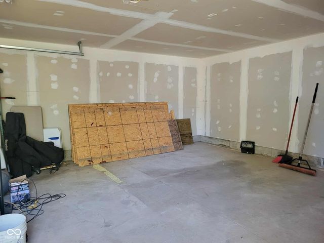 4683 Breckenridge Drive, Columbus, IN 47203