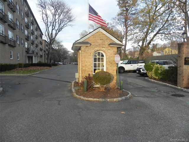 1 Consulate Drive 110, Tuckahoe, NY 10707