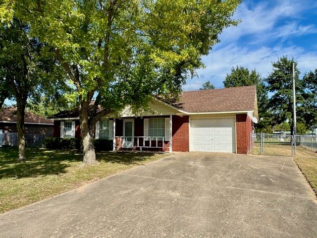 1098 Massey Street, Decatur, AR 72722