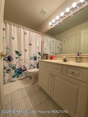85 Mira Vista Court, Holmdel, NJ 07733