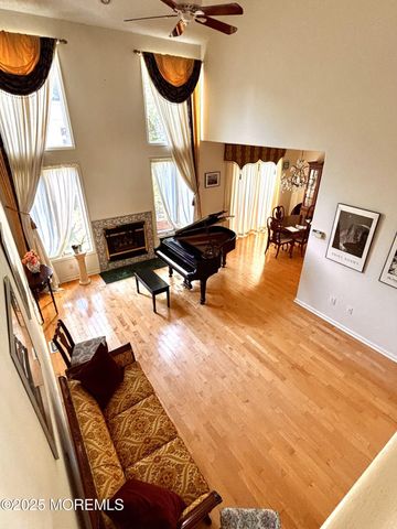 85 Mira Vista Court, Holmdel, NJ 07733