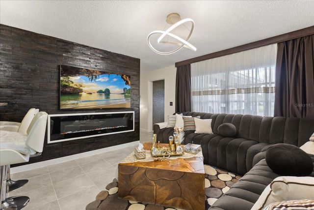 6227 LUZON DRIVE, Orlando, FL 32809