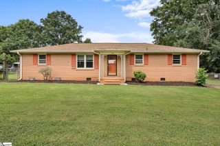 204 Friendship Lane, Anderson, SC 29624