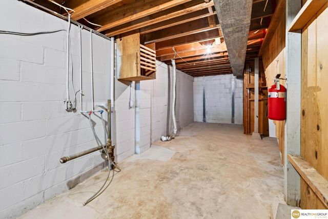 1307 Offutt Boulevard, Bellevue, NE 68145