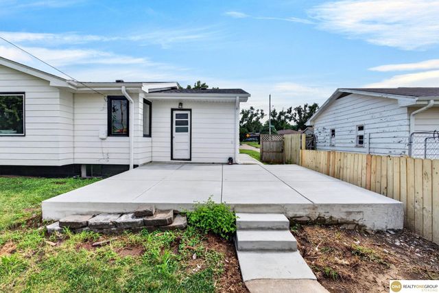 1307 Offutt Boulevard, Bellevue, NE 68145