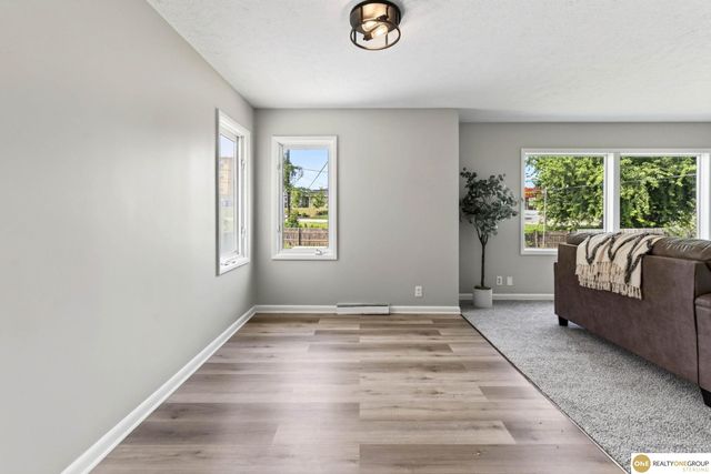 1307 Offutt Boulevard, Bellevue, NE 68145