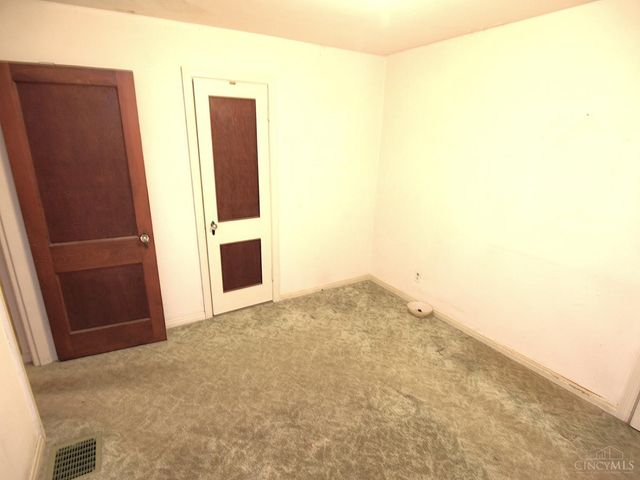 1646 Quebec Road, Cincinnati, OH 45205