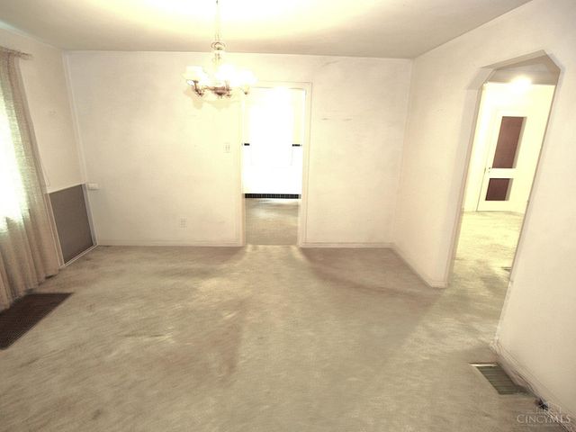 1646 Quebec Road, Cincinnati, OH 45205