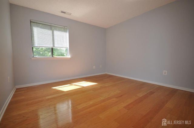 8020 tamarron Drive, Plainsboro, NJ 08536