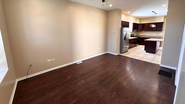 10710 S Green Bay Avenue, Chicago, IL 60617